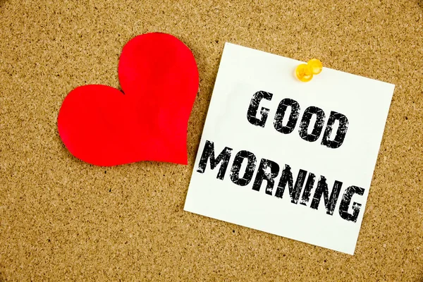 Un testo di scrittura che mostra il concetto di Good Love Morning fatto su appiccicoso nota lettere scritte a mano parole per Loving concetto sfondo di sughero bianco con spazio di copia — Foto Stock