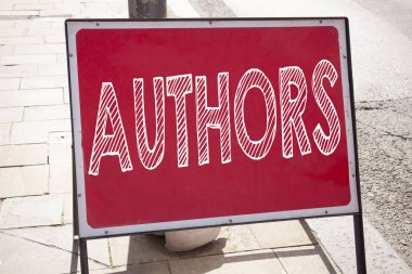 Word ileti metin arka plan ve kopya alanı ile eski duyuru yol işareti üzerinde yazılı tipografi anlam yazarlar kavramı gösterilen metin resim yazısı ilham yazma el