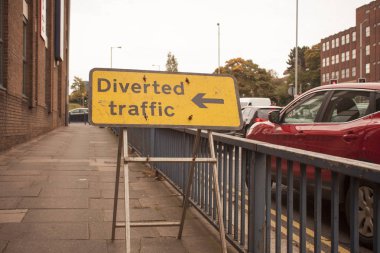 Yönlendirilir Rating Rating tabelada beyaz sokak