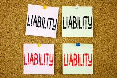 Kavramsal el sorumluluk iş kavramı için sorumluluk yasal suçla Risk renkli yapışkan not yakın çekim üzerinde gösterilen metin resim yazısı ilham yazma