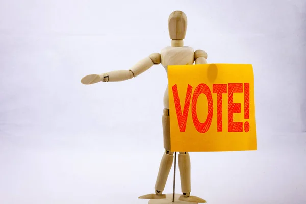 Вдохновение для написания текста под заголовком "Голосуйте за бизнес-концепцию голосования" написано на липком фоне скульптуры с пространством — стоковое фото