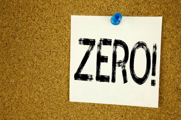 Kavramsal el sıfır gösterilen metin resim yazısı ilham yazma. İş kavramı için sıfır sıfır sıfır tolerans yapışkan not, hatırlatma mantar arka plan kopya alanı ile yazılı