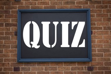 Kavramsal el duyuru Quiz gösterilen metin resim yazısı ilham yazma. İş kavramı Test eğitim sınav kavramı kopya alanı çerçeve eski tuğla zemin üzerine yazılmış