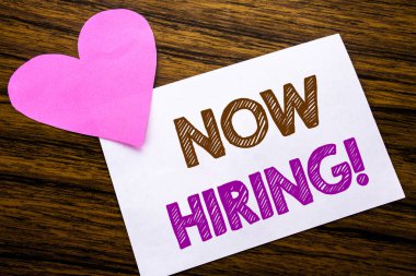 Şimdi yapışkan not iletisi üzerinde yazılı Kiralama