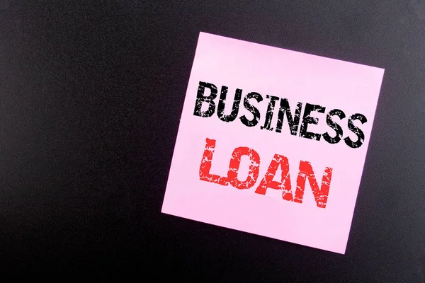 Parola, scrivendo Business Loan. Business concept per la finanza di prestito Credito scritto su nota adesiva, sfondo nero con spazio di copia — Foto Stock