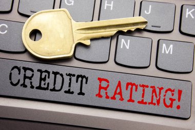 Kredi notu gösterilen metin resim yazısı ilham yazma el. Finans Puan Durumu klavye tuşu üzerinde yazılı için iş kavramı ile anahtar metnin yanına.