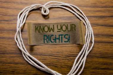 Kavramsal el yazma metin alt yazı Your hakları biliyorum. Adalet koyu ahşap arka plan yapışkan not kağıdına yazılı eğitim iş kavramı. Kalp anlamı sevgi ve hayranlığı ile.