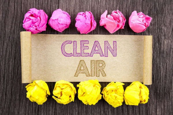 Das Schreiben von Texten ist reine Luft. Konzept, das globale Umweltgesundheit für Industrieverschmutzung bedeutet, geschrieben auf klebrigem Zettelpapier mit gefaltetem Papier gelb und rosa auf dem Holzgrund. — Stockfoto