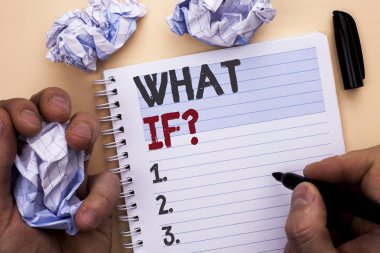 What If soru gösterilen metin işareti. Kavramsal fotoğraf ne demek soru sormak sık sık yardım çözme destek defter kitap Marker düz arka planda tutan adam tarafından yazılı hakkında SSS