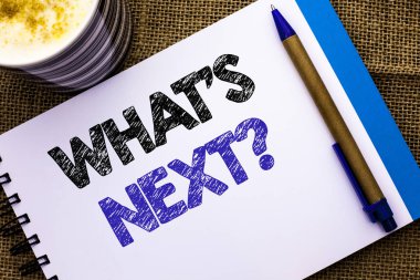 Kavramsal el ne s sonraki soruya gösterilen yazma. Soran hayal seçim çözüm sonraki jüt arka plan kalem defter kitap ve Kupası yazılı anket vitrine iş fotoğraf