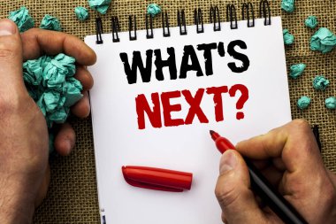 Kavramsal el ne s sonraki soruya gösterilen yazma. İş fotoğraf metin soran hayal seçim çözüm sonraki adam tutarak Marker tarafından defter kitap jüt arka plan üzerinde yazılı anket