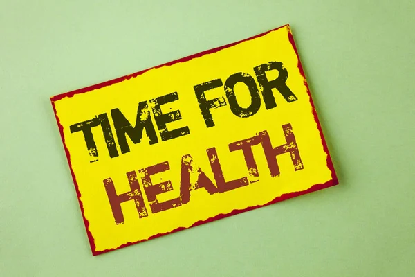 Texto para escrita de palavras Time For Health. Conceito de negócio para o estilo de vida mudar a consciência de saúde bem-estar cuidados nutricionais escrito em amarelo Sticky Note Paper no fundo liso . — Fotografia de Stock