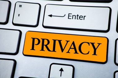 El yazısı metin gizlilik. Şu kişisel konularda ve bilgi beyaz klavye turuncu anahtarını düğmesinde kopya alanı ile yazılı bir sır olarak tutmak anlam kavramı. Üstten Görünüm.