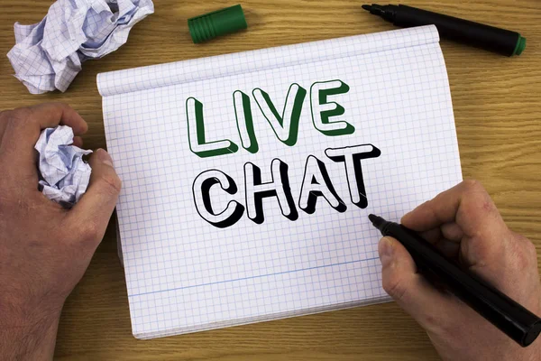 Testo calligrafia Live Chat. Concetto significato Conversazione su Internet Comunicazione mobile multimediale Concetto di informazione — Foto Stock