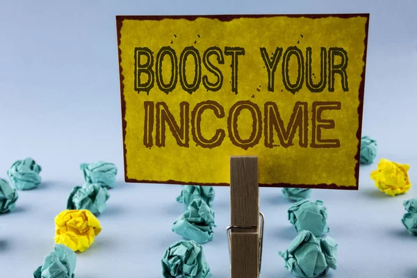 Schreiben Sie eine Notiz, die Ihr Einkommen steigert. Business-Foto präsentiert verbessern Sie Ihre Bezahlung freiberuflich Teilzeitjob verbessern auf klebrigen Zettel Papier einfachen Hintergrund Bürokugeln Clip geschrieben — Stockfoto