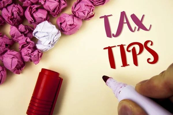 Writing note showing Tax Tips. Business photo showcasing Help Ideas for taxation Increasing Earnings Reduction on expenses Concept For Information — Stock Photo, Image