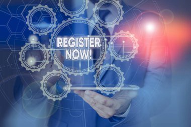 Şimdi Register 'ı gösteren kavramsal el yazısı. Modern akıllı aygıtla resmi fotoğraf listesi ya da kayıt gösterimi ya da diğer şeyleri web ya da forum resim ağı şemasına dönüştürmek.
