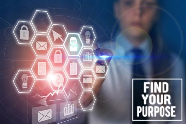 Amaçlarını Bul sorusunu gösteren metin işareti. Bir şey yapmak için kavramsal fotoğraf nedeni ya da hangi kadın mevcut resmi iş elbisesi sunum giymek akıllı en son aygıt kullanarak.