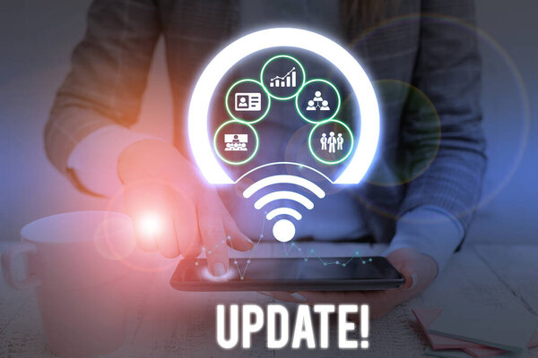 Консервативный почерк, показывающий Мбаппе. Демонстрация бизнес фото сделать что-то более современное или актуальное, как, например, программы Фото фотосеть с современным смарт-устройством
.