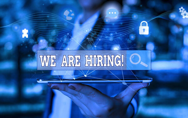 Текстовый знак показывает, что мы нанимаем сотрудников. Концептуальные фото в последнее время вы нанимаете кого-то или платить кому-то, чтобы сделать определенную работу Фото фотосистемы Схема сети современных технологий смарт-устройство
.