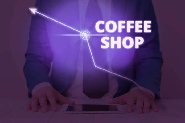 Schrijfbriefje met daarin Coffee Shop. Zakelijke foto presentatie van kleine informele restaurant serveert koffie en lichte drankjes. — Stockfoto