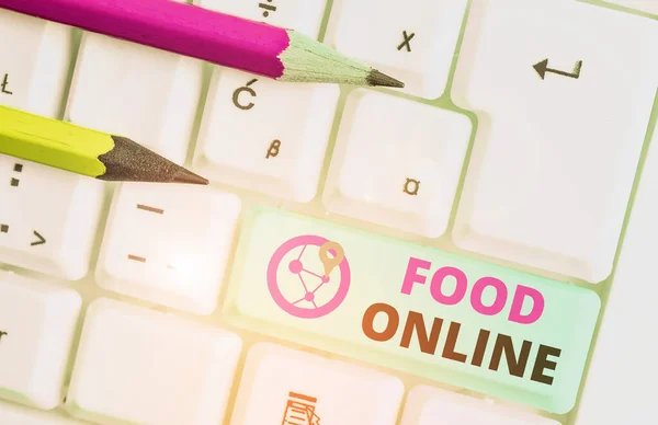 Текстовый знак "Еда онлайн". Концептуальная фотография самый удобный способ для клиентов, чтобы купить продукты питания в Интернете . — стоковое фото