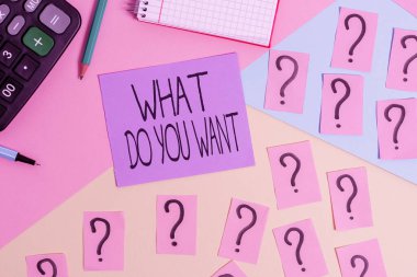 Kavramsal el yazısı ne istediğini gösteriyor. Birine bir şey sunmak ya da ihtiyacı olan matematiksel şeyleri sormak için kullanılan iş fotoğrafı sergisi ve pastel arka plan üzerine yazma ekipmanı.