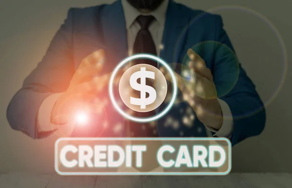 Parola scrittura testo Carta di credito. Concetto di business per carta che consente di prendere in prestito denaro contro una linea di credito . — Foto Stock