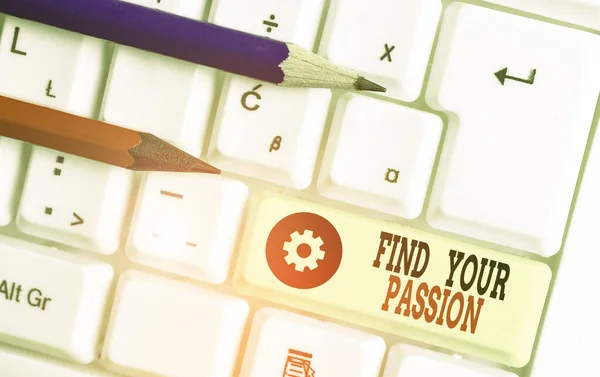 Texto de caligrafia Encontre sua paixão. Conceito significado Procurar sonhos Encontre o melhor emprego ou atividade faça o que você ama . — Fotografia de Stock