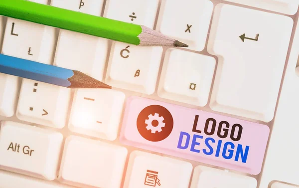 Notatka z Logo Design. Zdjęcie biznesowe przedstawiające grafikę lub symbol nazwy firmy lub znaku towarowego. — Zdjęcie stockowe