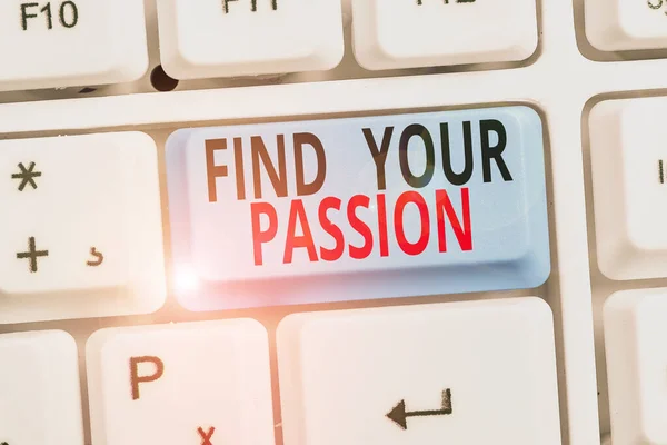 Szövegírás Találd meg a szenvedélyed. Üzleti koncepció álmok keresése Találd meg a legjobb munkát vagy tevékenységet csináld azt, amit szeretsz. — Stock Fotó