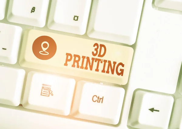 3D 프린팅을 보여 주는 개념적 손 글씨. 3 차원 디지털 모델 화이트 PC 키보드로 물체를 만들어 내는 비즈니스 사진 텍스트 흰색 배경 위에 메모 용지가 있는 물체. — 스톡 사진