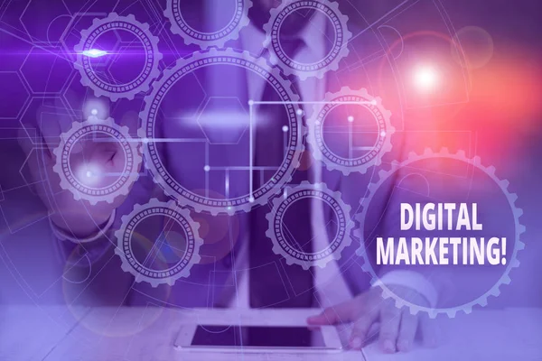 Handschrift tekst Digital Marketing. Concept betekent marktproducten of -diensten met behulp van technologieën op het internet Foto systeem netwerkschema moderne technologie smart device. — Stockfoto