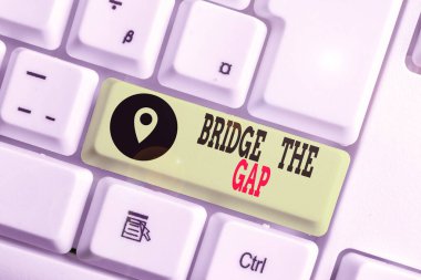 Kavramsal El köprü Gap gösterilen yazma. İş fotoğraf metin üstesinden engeller meydan cesaret güçlendirme.