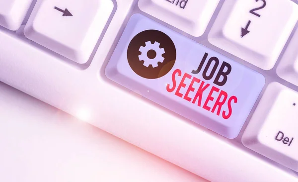 Skriva text Jobbsökare. Begreppet "arbetslös som visar vem som aktivt söker arbete". — Stockfoto
