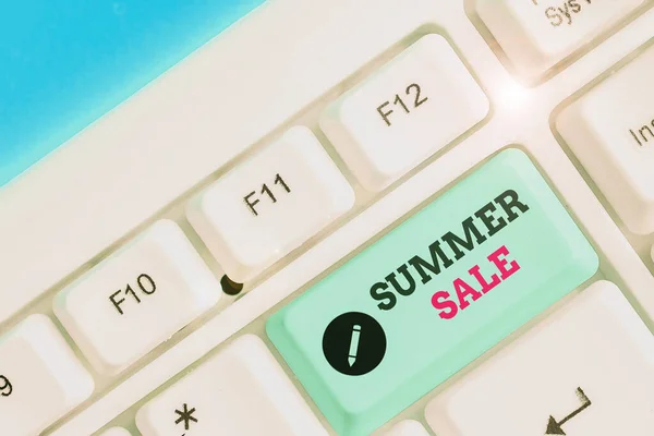 Conceptueel handschrift met Summer Sale. Zakelijke foto tekst tijd wanneer een winkel verkoopt producten tegen veel lagere prijzen dan normaal. — Stockfoto