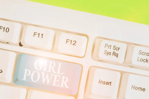 Texto de escritura de palabras Girl Power. Concepto empresarial para la asertividad y la autoconfianza demostrado por las niñas o los jóvenes woanalysis . — Foto de Stock