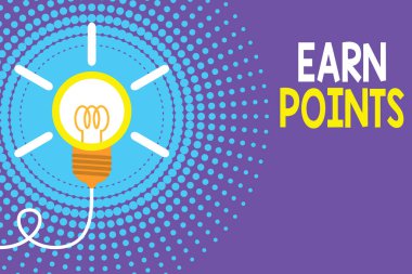 Earn Points 'i gösteren bir not yazıyorum. İş fotoğrafı gösterimi yaptığınız bir şey için övgü ya da onay almak Fikir Ampulü Başarılı bir fikir buluşu Girişimi.