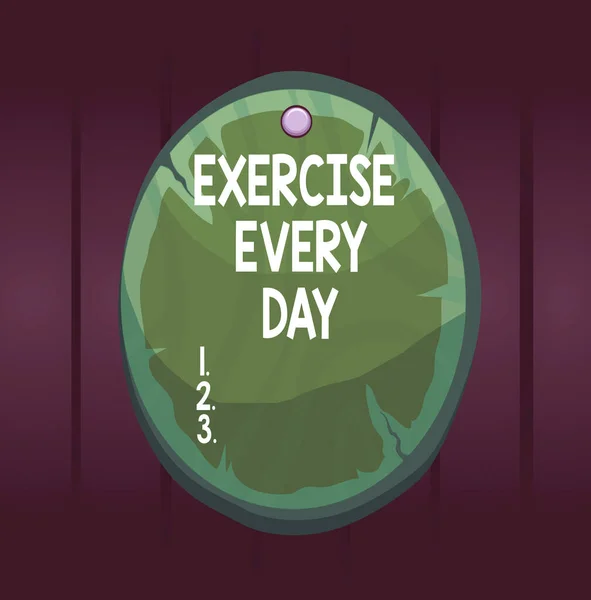写作笔记，显示每天的锻炼。商务照片展示活动体，以获得健康的椭圆形木板圆木为背景. — 图库照片