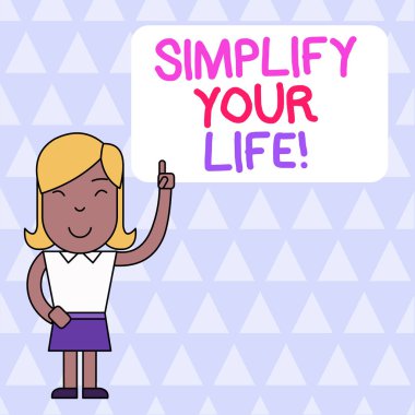 Kelime yazma metni Hayatınızı Basitleştirir. İşletme konsepti önemli şeylere odaklan ve bırak daha azı için başkası endişelensin Yükseltilmiş Sol İndeks Parmaklı Kadın Boş Metin Kutusunu Gösteriyor.