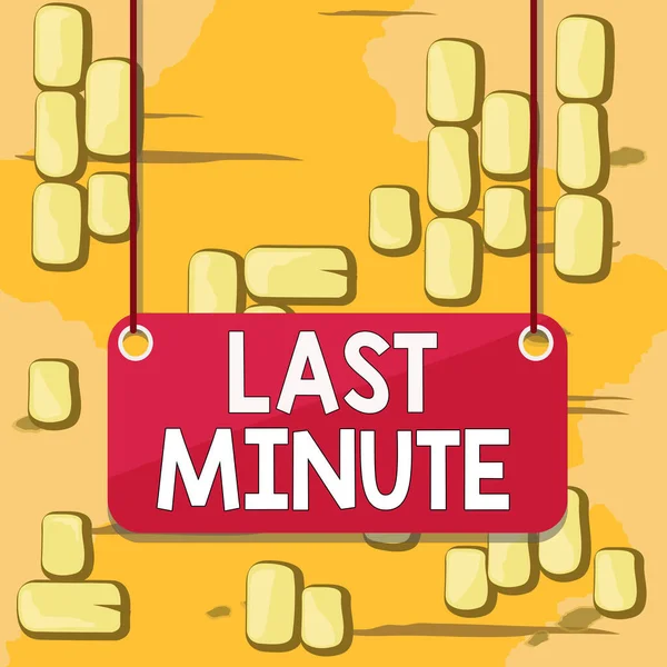 Szövegírás Last Minute. Üzleti koncepció kész vagy előforduló a lehető legkésőbbi időpontban egy esemény előtt Board színes háttér tábla csatolt string panel téglalap üres felület. — Stock Fotó