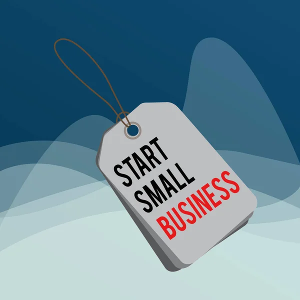 Schrijfbriefje met Start Small Business. Zakelijke foto showcasing Aspiring Ondernemer een nieuwe Venture Trade Industry Rectangle badge bijgevoegde string kleurrijke achtergrond met tag. — Stockfoto