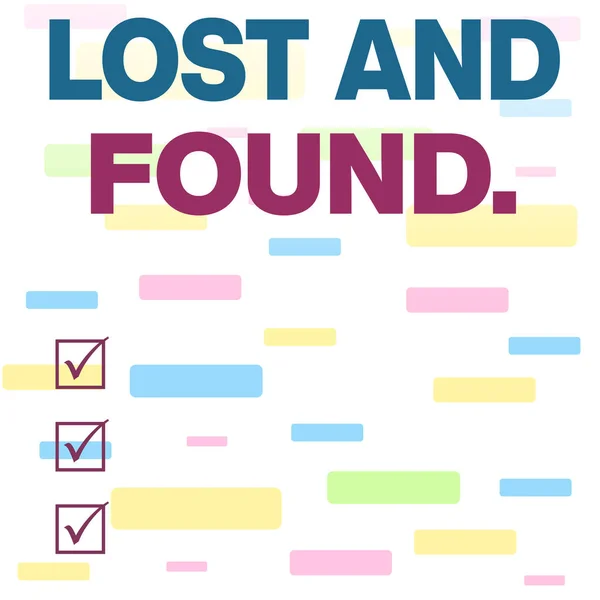 Escribiendo una nota mostrando Lost And Found. Foto de negocios mostrando un lugar donde los artículos perdidos se almacenan hasta que recuperaron sin costuras infinitas de diferentes tamaños Azulejos multicolores cuadrados largos . —  Fotos de Stock