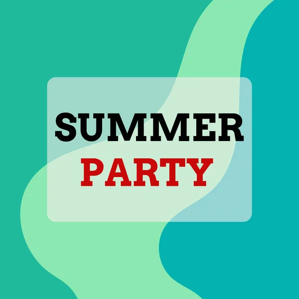 Tekstbord met Summer Party erop. Conceptuele foto sociale bijeenkomst gehouden tijdens het zomerseizoen of schoolvakanties Vierkante rechthoek papier blad geladen met volledige creatie van patroon thema. — Stockfoto