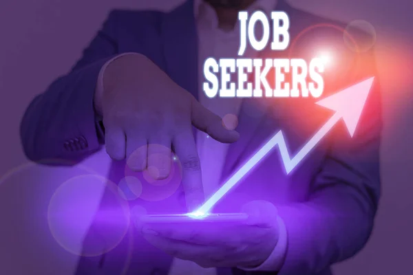 Escritura manual conceptual que muestra a los buscadores de empleo. Texto de foto de negocios un desempleado que demuestra quién está buscando empleo activamente . —  Fotos de Stock