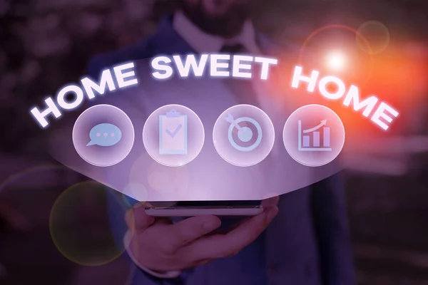 Texte d'écriture de mots Home Sweet Home. Concept d'entreprise pour In house Se sentir enfin à l'aise Relaxé Temps en famille . — Photo