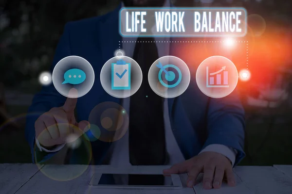 Signo de texto que muestra Life Work Balance. Foto estabilidad conceptual que demuestra las necesidades entre su trabajo y el tiempo de demostración . —  Fotos de Stock