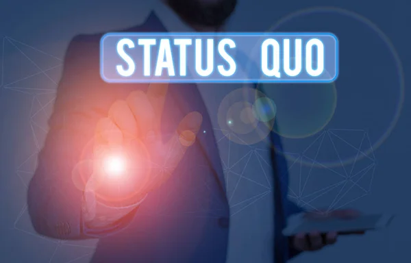 Tekst: Status Quo. Forretningskonsept for eksisterende samfunnsforhold eller politiske spørsmål . – stockfoto
