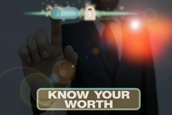 Escrevendo uma nota mostrando Know Your Worth. Foto de negócios mostrando Esteja ciente do valor demonstrativo Benefícios salariais de renda merecida . — Fotografia de Stock