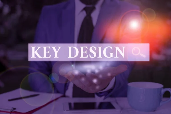 Szöveg jel mutatja Key Design. Fogalmi fotó szükséges vagy nagyon fontos megvalósítása egy koncepció vagy ötlet. — Stock Fotó